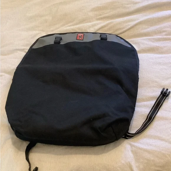 Like new chrome bag 24L - Picture 6 of 6